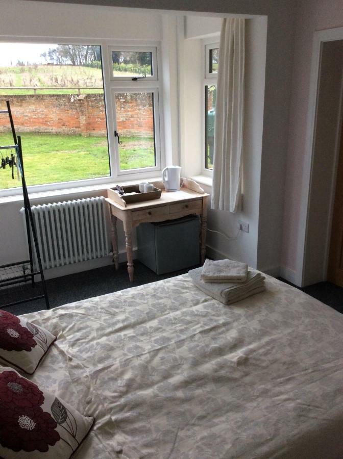 Tarras Hotel Little Hadham Buitenkant foto